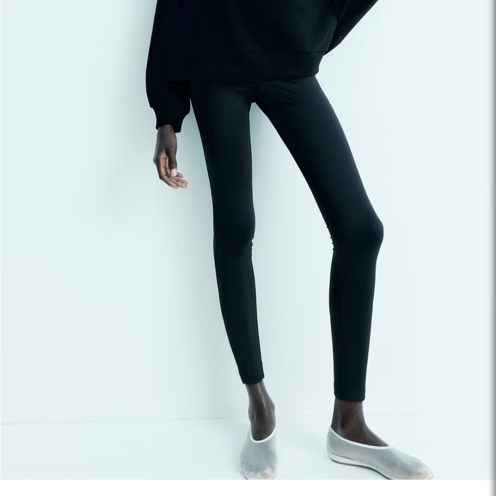 H&M Black High-Waisted Leggings